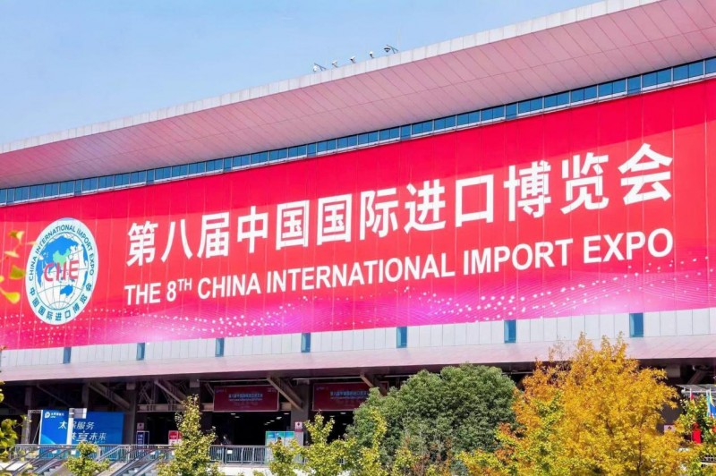 郑州日产锋坦Frontier Pro PHEV 亮相第八届中国国际进口博览会