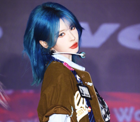 “正统偶像”何解？杨冰怡用十一年交出她的答案